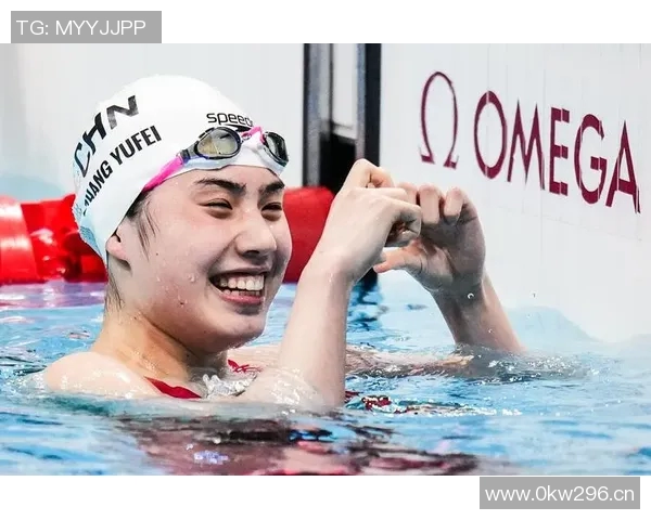 蝶泳技巧与体能训练的完美结合提升游泳速度与耐力的全面训练方案 蝶泳技巧与体能训练的完美结合提升游泳速度与耐力的全面训练方案