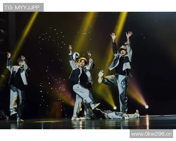 西安街舞队的团队协作探讨与街舞文化的深度融合 西安街舞队的团队协作探讨与街舞文化的深度融合